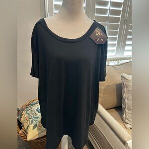 Ava & Viv Women's Classic Black Tee